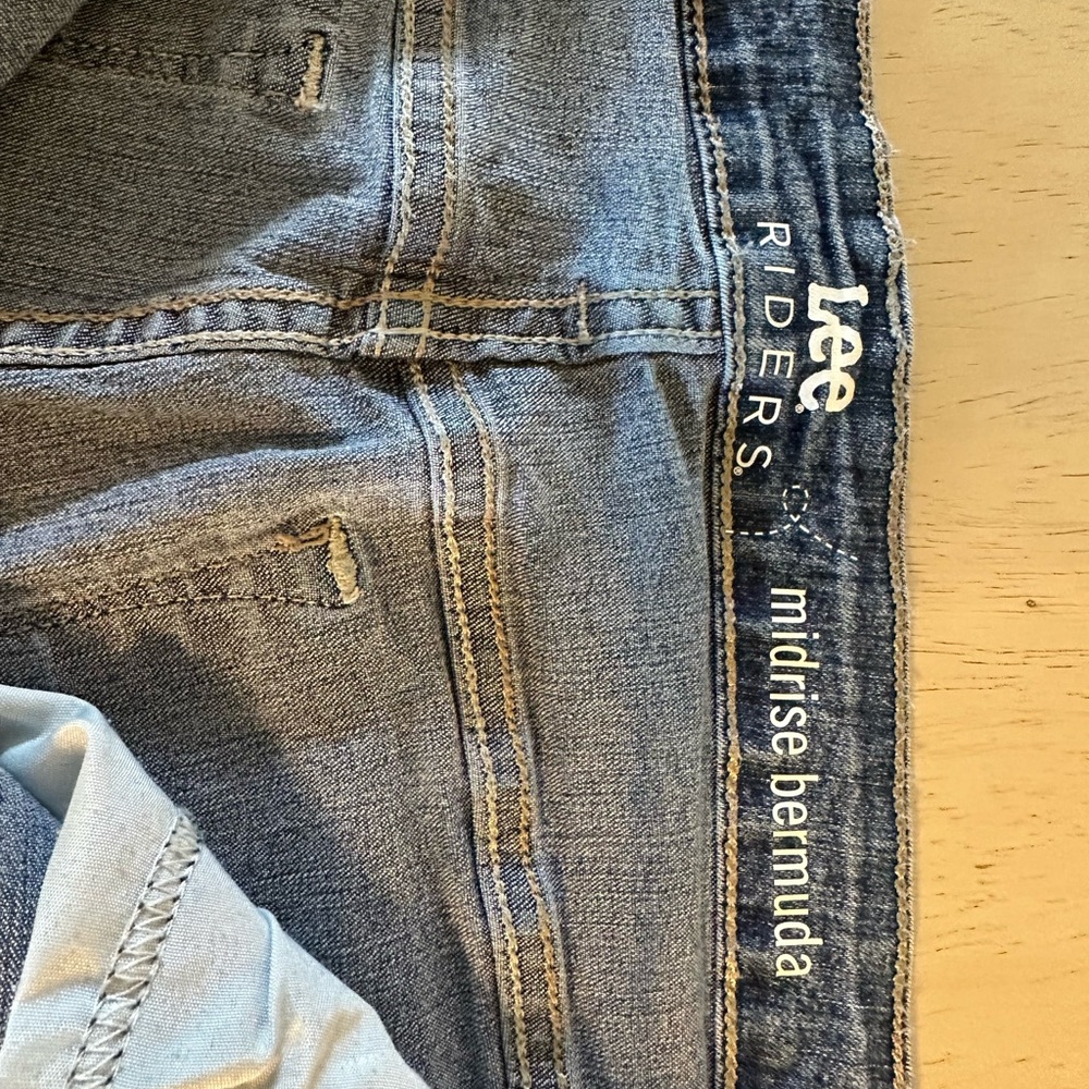 Riders by Lee Blue Denim Bermudas Relaxed Fit - Picture 3 of 4